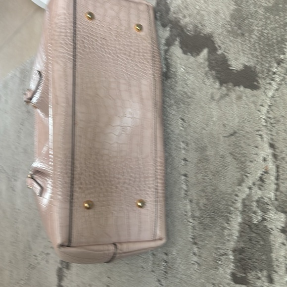 Gianni Notaro Made in Italy Elegant Crocodile-Embossed Bag with Removable Insert - Picture 6 of 6